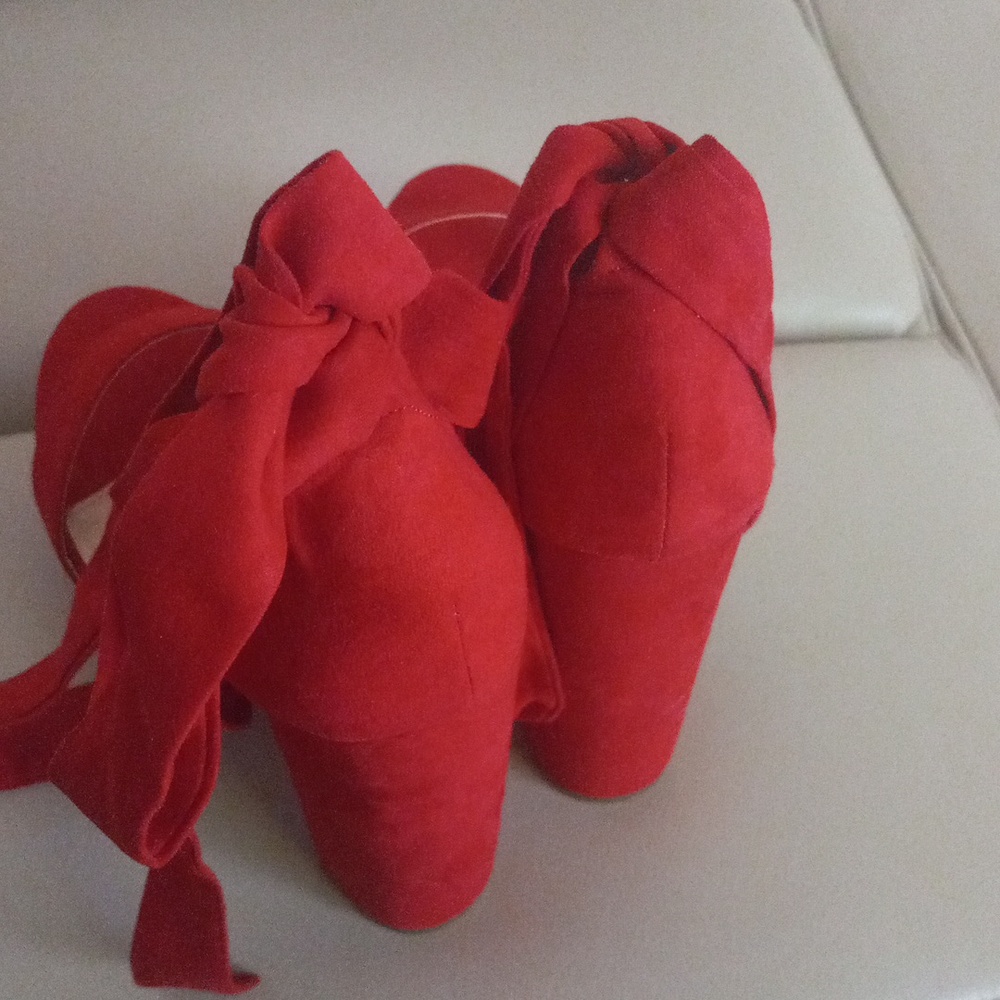 Fashion Nova Red Suede Ankle-Tie Sandals Size: - Picture 11 of 17